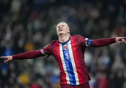 欧博官网登录-火箭vs老鹰哈登3节60分回放