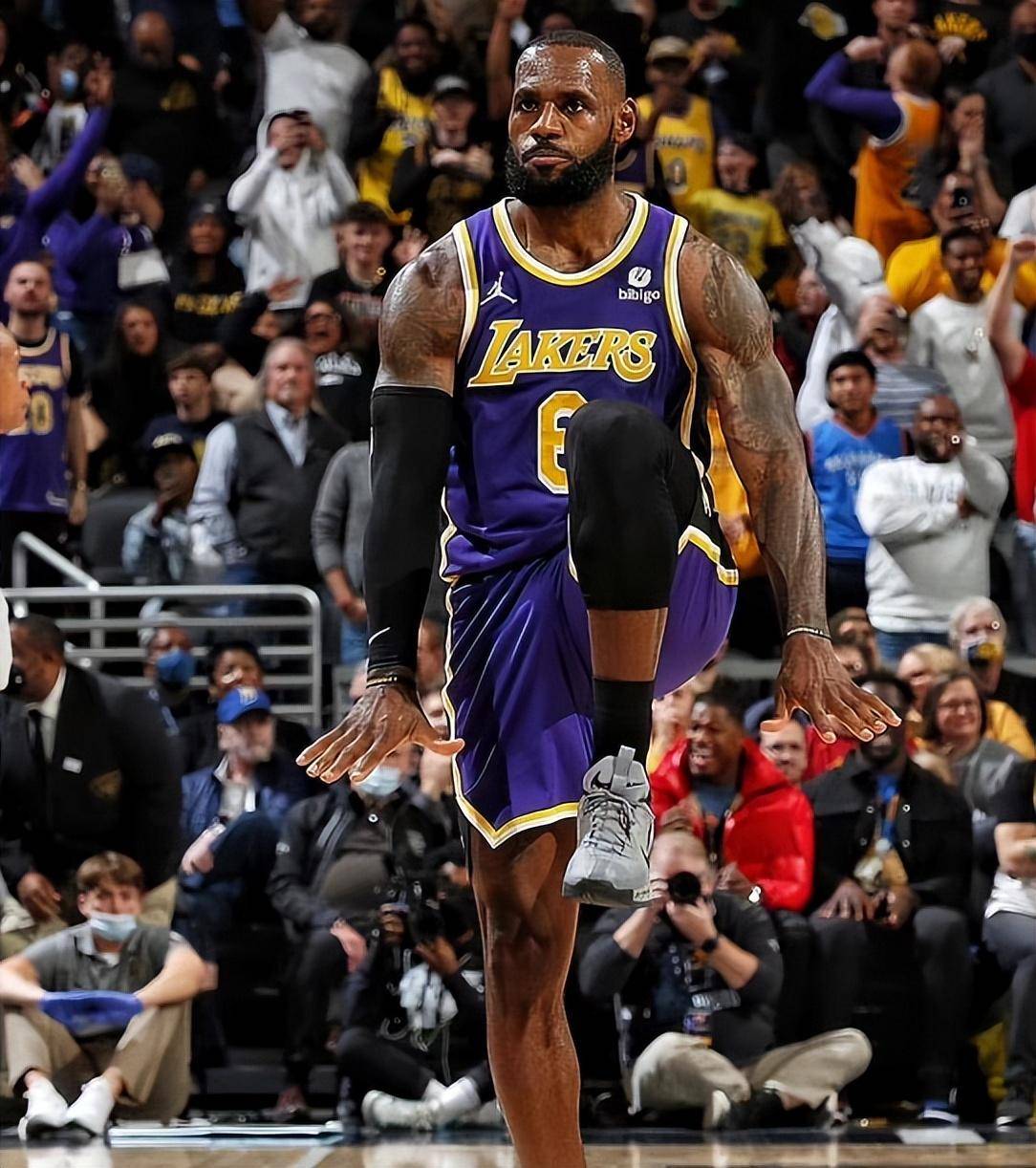 欧博官网娱乐-美国nba球员代表在赛场上耀眼的光辉