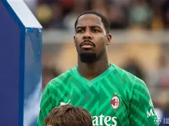 诺伊尔是拜仁队长吗